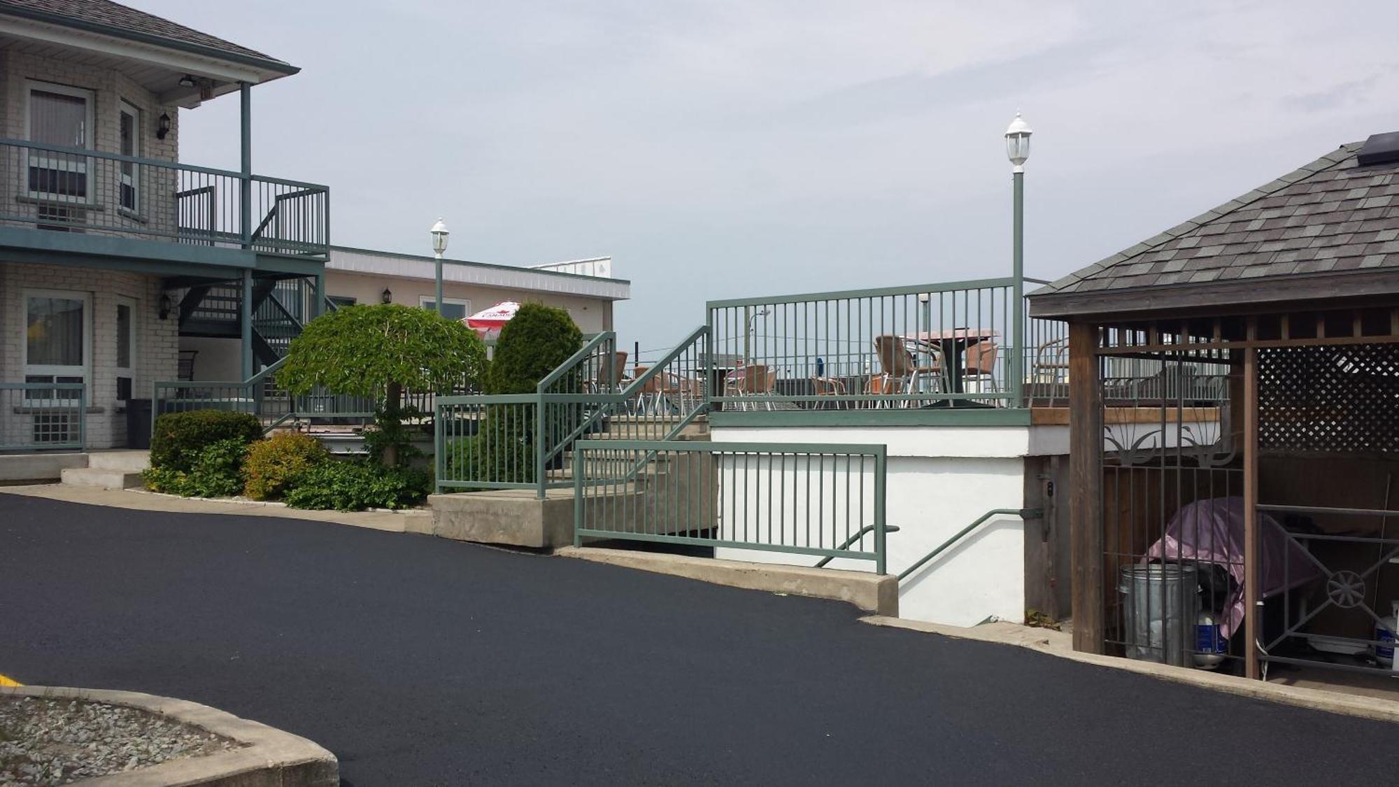 Lakeview Resort Motel ワサガビーチ エクステリア 写真