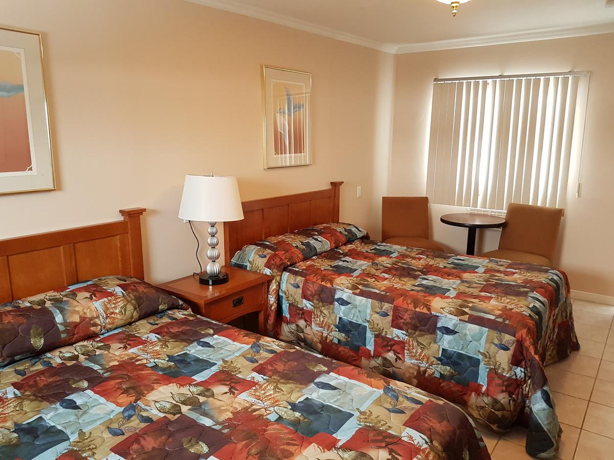 Lakeview Resort Motel ワサガビーチ エクステリア 写真