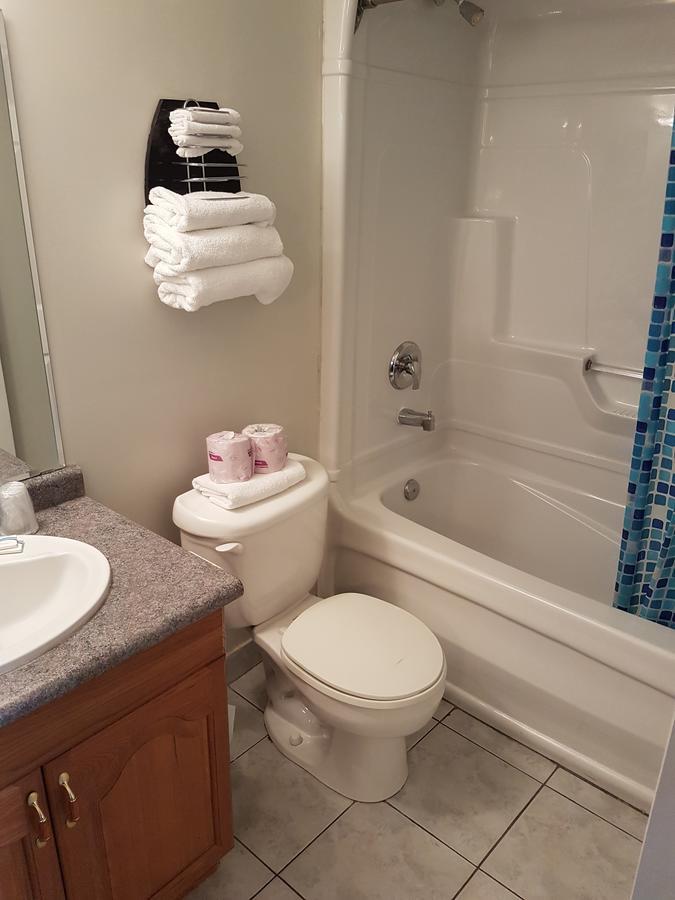Lakeview Resort Motel ワサガビーチ エクステリア 写真